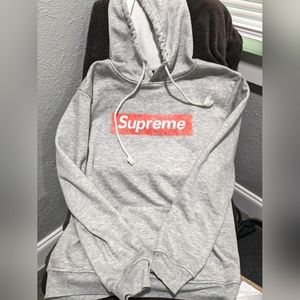 *** Supreme *** gray red & white drawstring hoodie